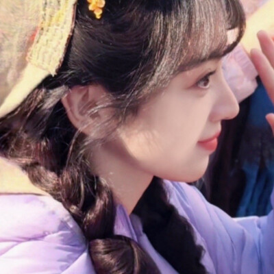 前两张是我最最喜欢的一组，奈何滤镜太糊我一直调（但素不影响上头！食用收单(´･ω･`)