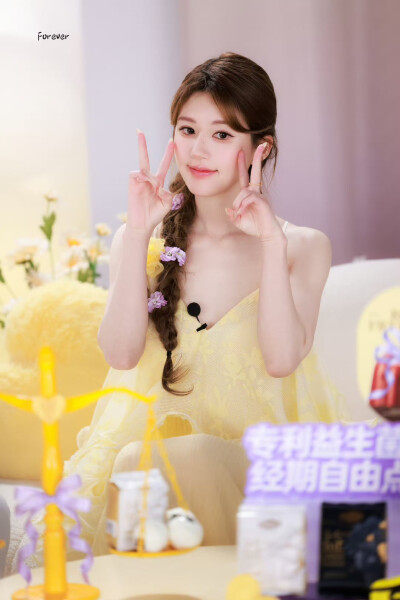 cr.Forever_赵露思