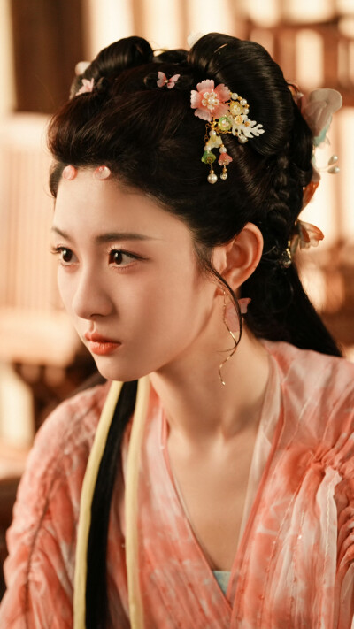 在你眉梢种红豆 梁绛朱 赵晴