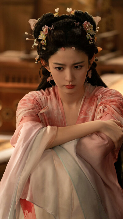 在你眉梢种红豆 梁绛朱 赵晴