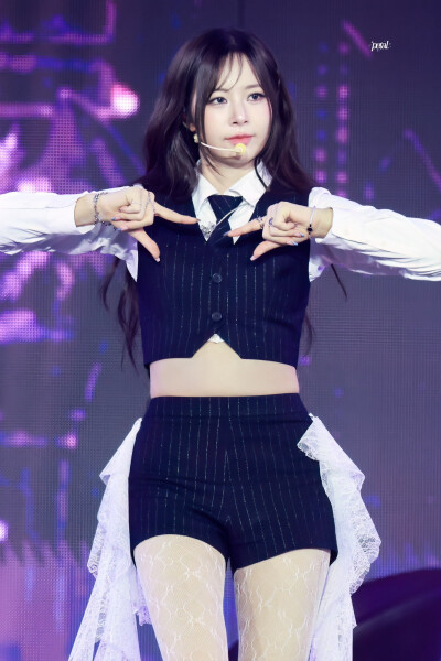 FIFTY FIFTY 林夏蓝