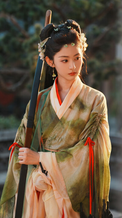 在你眉梢种红豆 梁绛朱 赵晴