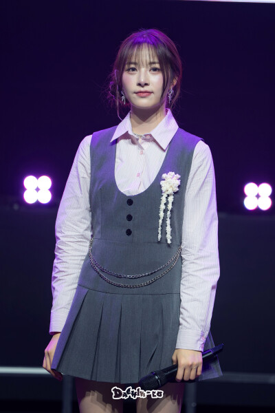 FIFTY FIFTY 林夏蓝