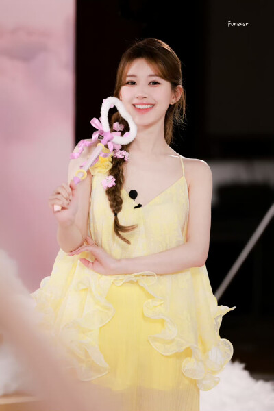 cr.Forever_赵露思