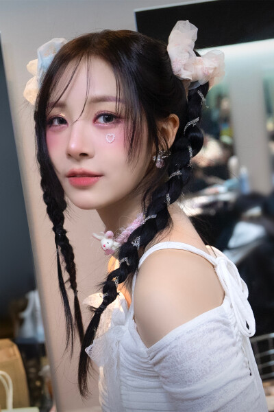 FIFTY FIFTY 林夏蓝