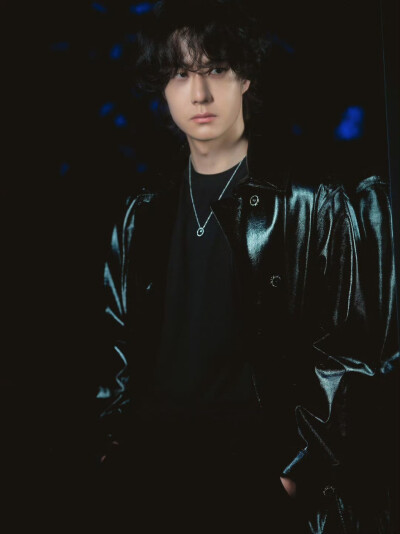 2025.8.14王一博香奈儿蔚蓝之夜