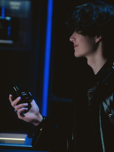 2025.8.14王一博香奈儿蔚蓝之夜