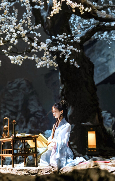 江湖夜雨十年灯