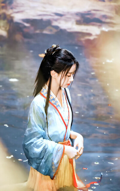 江湖夜雨十年灯