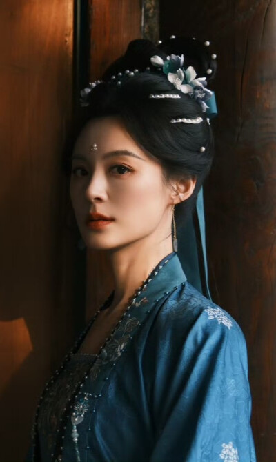 毛林林《逐玉》魏绾