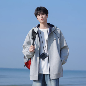 傍晚冰川 小说里走出来的白月光男主