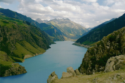 世界是旷野
by.@温叁叁-