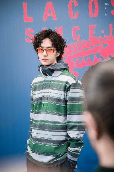 #王一博[超话]# · #王一博巴黎时装周#
「Paris BO log」
今日份嚼嚼者@UNIQ-王一博 随拍记录虽迟但到[yeah]
晚安，明天见～#Hello时装周# ​​​