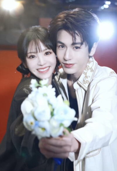 BY爱喝可乐的古娜小姐 逐玉