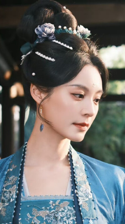 毛林林《逐玉》魏绾