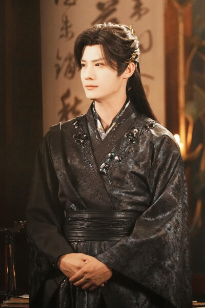 沈谬 在你的眉梢种红豆 郑业成