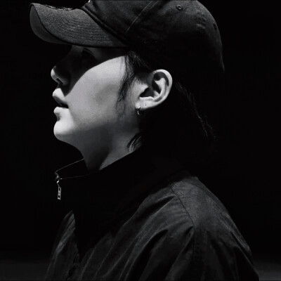 闵玧其
官推
©HSY-V