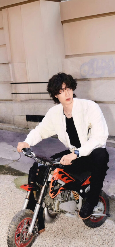 2025.7.8王一博巴黎时装周CHANEL2025秋冬