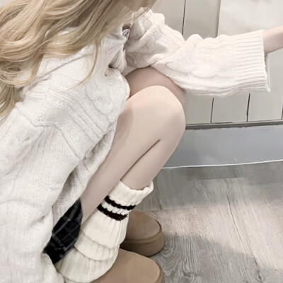 我是你每年生日的蓝花瓶里不会说话的白玫瑰