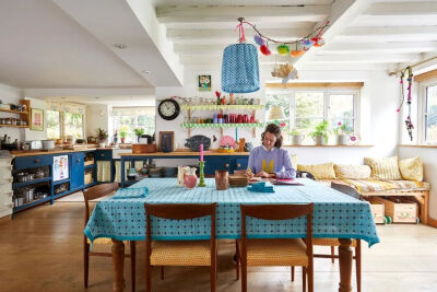 对于Molly Mahon而言，
在苏塞克斯郡的小屋就是她的「完美无瑕」。
