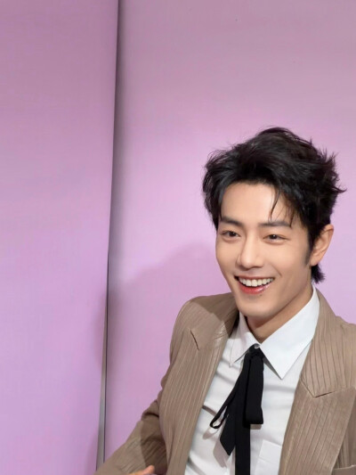 #日常见肖战# 万千故事在此间尽藏 @肖战 晚安[月亮]#电视剧品质盛典# ​​​