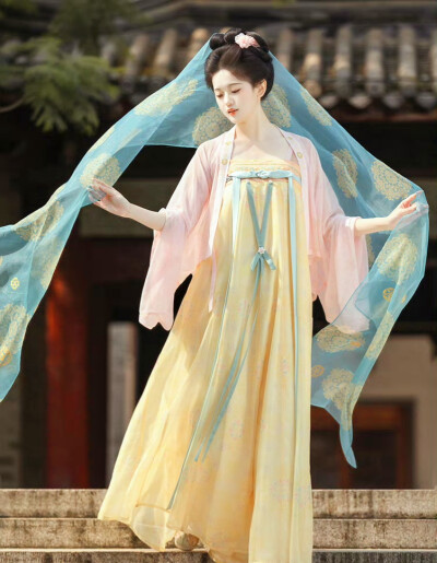 仙气飘飘何所似，天地一沙鸥。