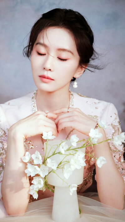 刘诗诗 /花神女