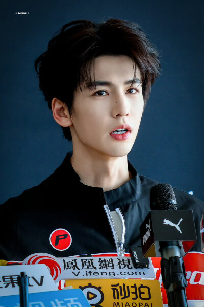 cr.MAMORU·张凌赫