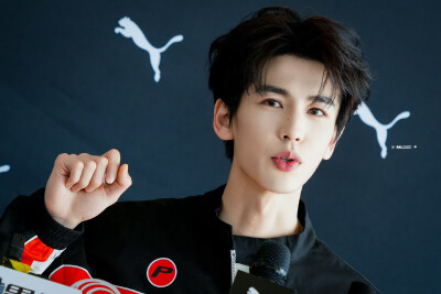 cr.MAMORU·张凌赫