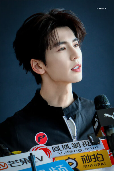 cr.MAMORU·张凌赫