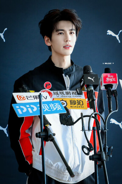 cr.MAMORU·张凌赫