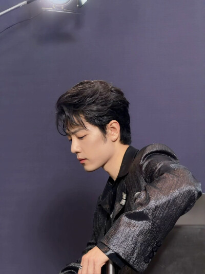 #日常见肖战# 万千故事在此间尽藏 @肖战 晚安[月亮]#电视剧品质盛典# ​​​