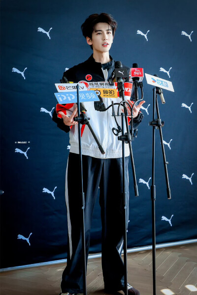 cr.MAMORU·张凌赫