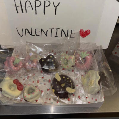 可爱甜甜圈甜品