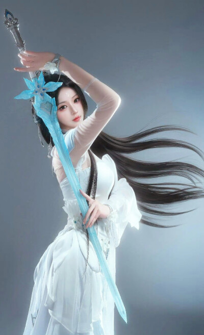 海上生明月，天涯共此时。情人怨遥夜，竟夕起相思。