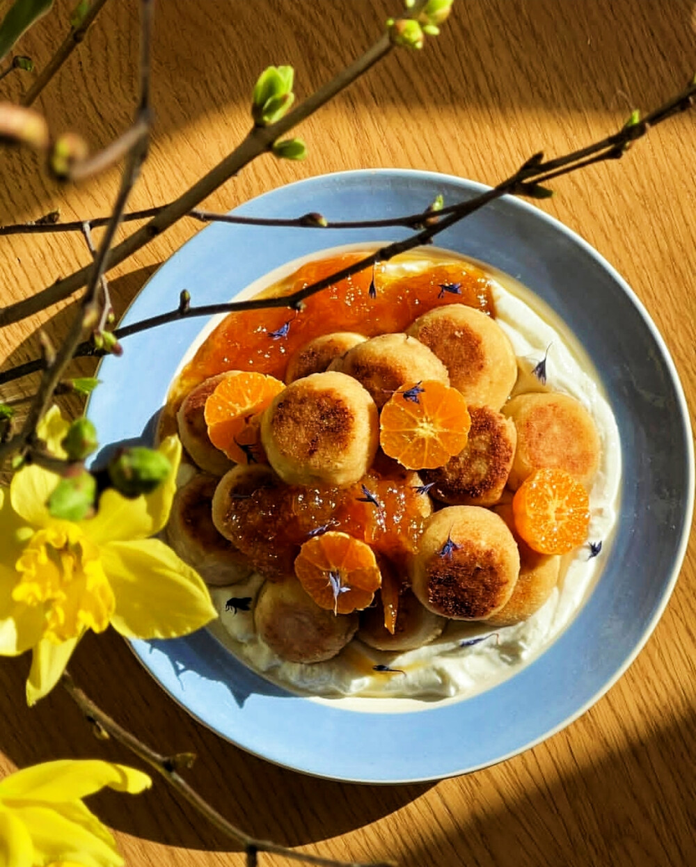 日常
一镜揉蓝浅