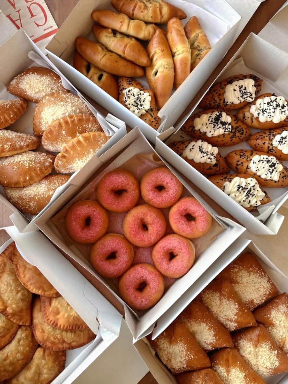 日常
匀红樱花绽