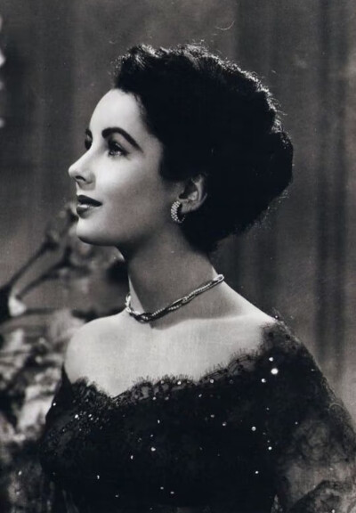 Elizabeth Taylor ​​​