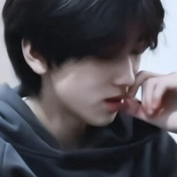 分享e叫兽/河北吴孟达/kugaa的单曲《我们买的气球还是被风吹走》