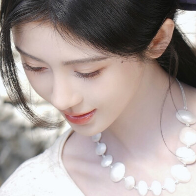 菩提泪，面上金镶玉