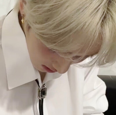 于是我摊开双手，淡淡的看着两个人取关我