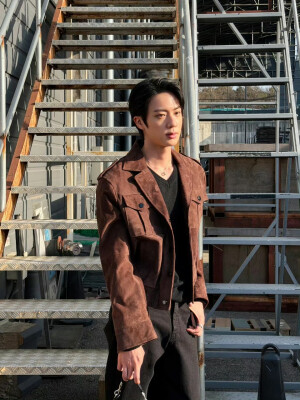 260228
金硕珍更新ins