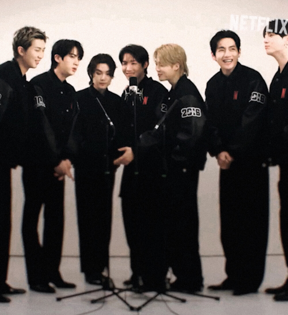 防弹少年团
260312 netflix
©HSY-V