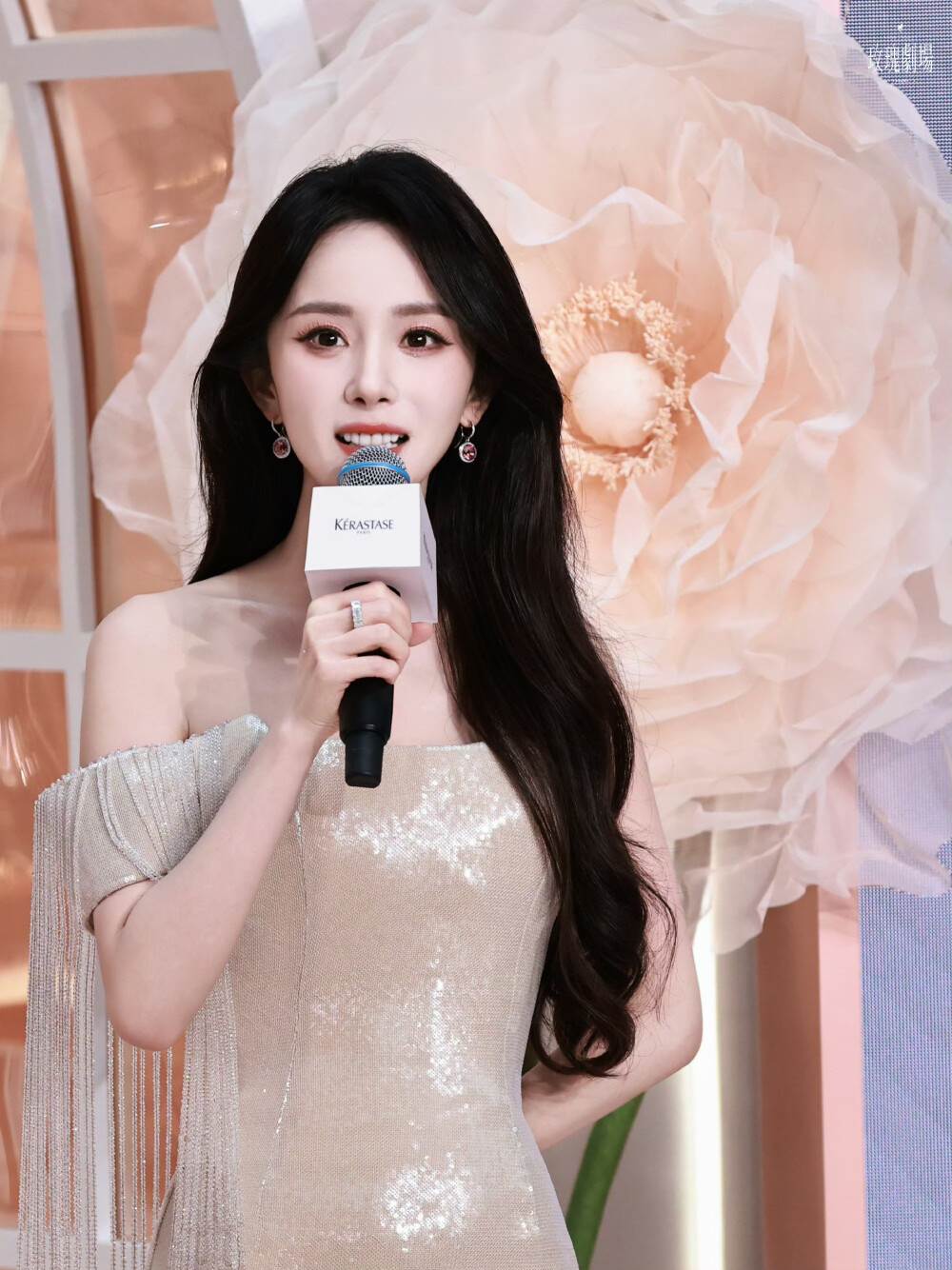 杨幂/巴黎卡诗全球品牌代言人