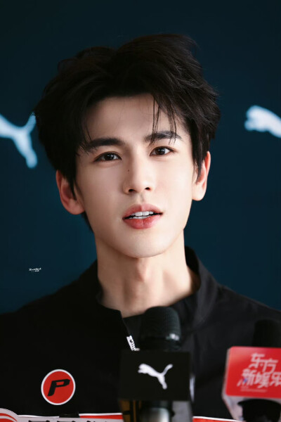 cr.Heartthrob-张凌赫