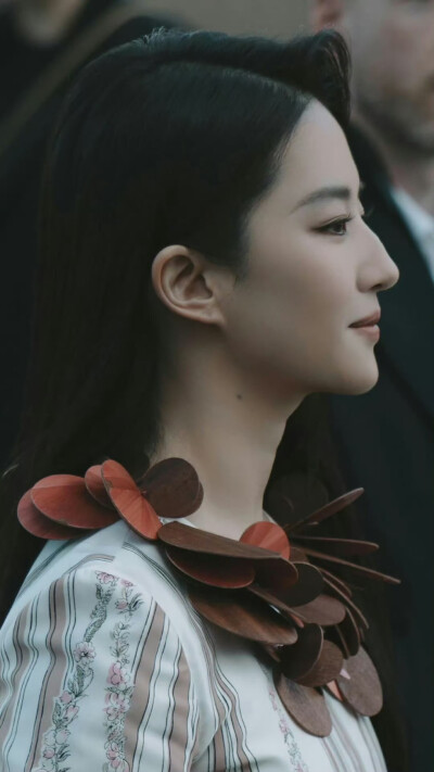 刘亦菲 Louis Vuitton 2026 FW 巴黎时装周
#刘亦菲路易威登品牌代言人# ​​​
刘亦菲 × Louis Vuitton 巴黎时装周 2026.3.10
