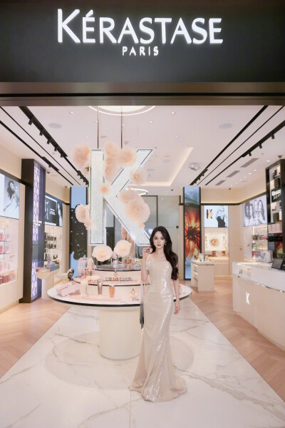 杨幂/巴黎卡诗全球品牌代言人