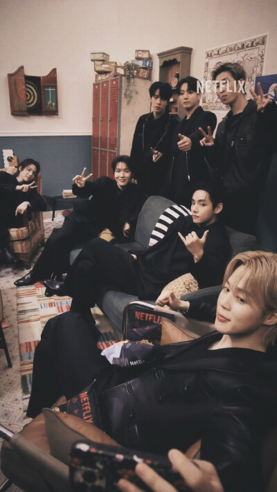 防弹少年团
260312 netflix
©HSY-V