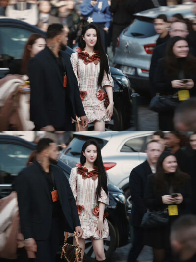 刘亦菲 Louis Vuitton 2026 FW 巴黎时装周
#刘亦菲路易威登品牌代言人# ​​​
刘亦菲 × Louis Vuitton 巴黎时装周 2026.3.10
