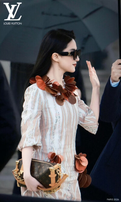 刘亦菲 Louis Vuitton 2026 FW 巴黎时装周
#刘亦菲路易威登品牌代言人# ​​​
刘亦菲 × Louis Vuitton 巴黎时装周 2026.3.10

